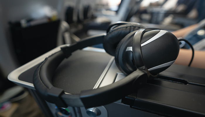 央视曝耳机“假降噪”乱象：概念混淆、缺斤短两，可能伤听力