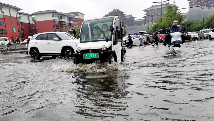 各大险企成立重大灾害应急小组应对河南暴雨灾情，合计接到报案已破两万笔