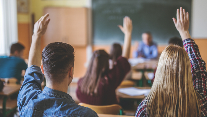 这届00后人均职业规划大师：近百万学生高考后学习职业技能