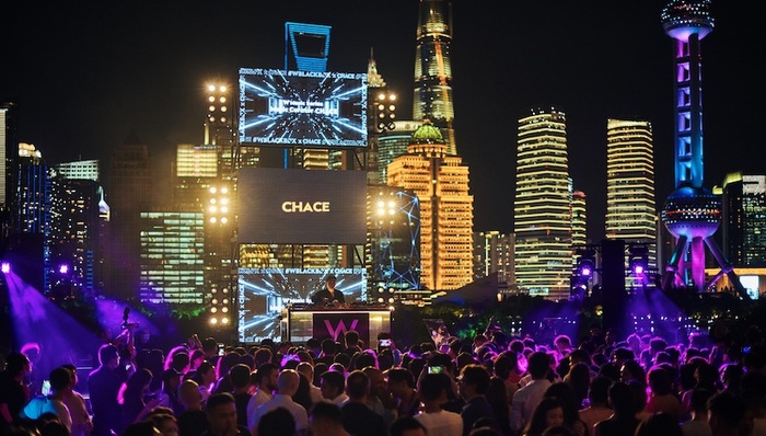 W 酒店深度融合音乐元素，邀请音乐人 Chace 闪耀北外滩