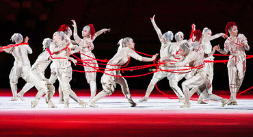 【图集】情同与共：东京奥运会开幕式将疫情作为视觉元素