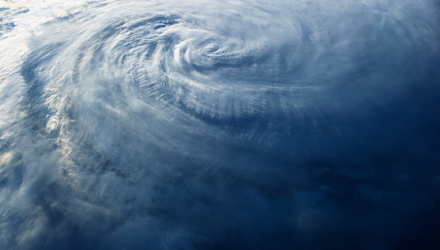 台风“烟花”来袭，美团饿了么等多个平台调整配送服务范围