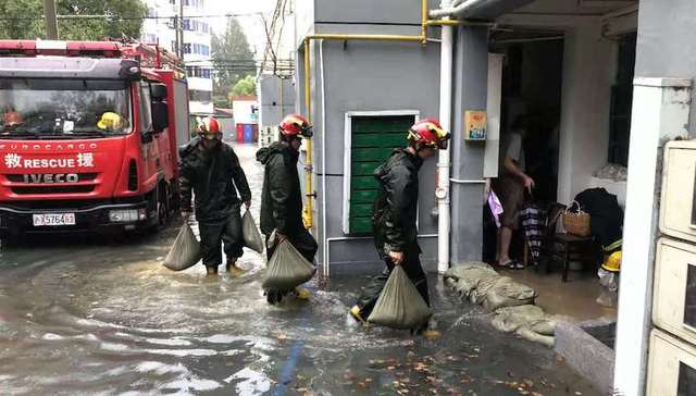 台风,烟花,金山区,防汛,应急响应,消防,积水