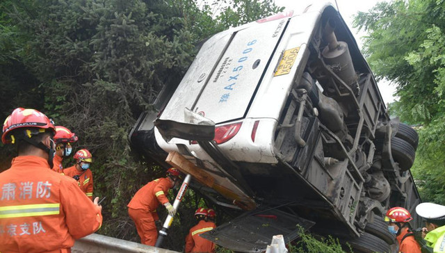 青兰高速客车事故致13死47伤，国务院安委会对事故查处挂牌督办