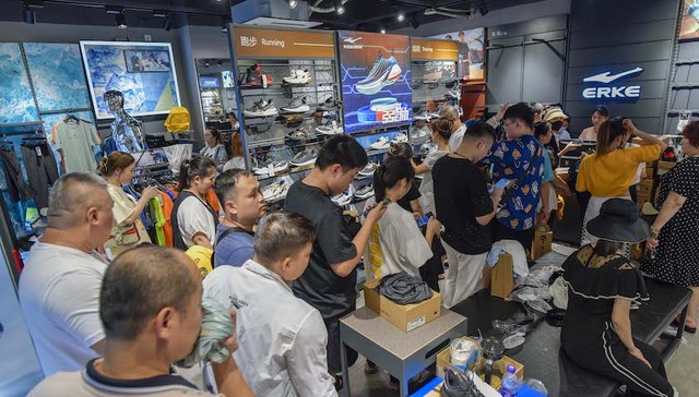 鸿星尔克,洪水,捐款,企业社会责任