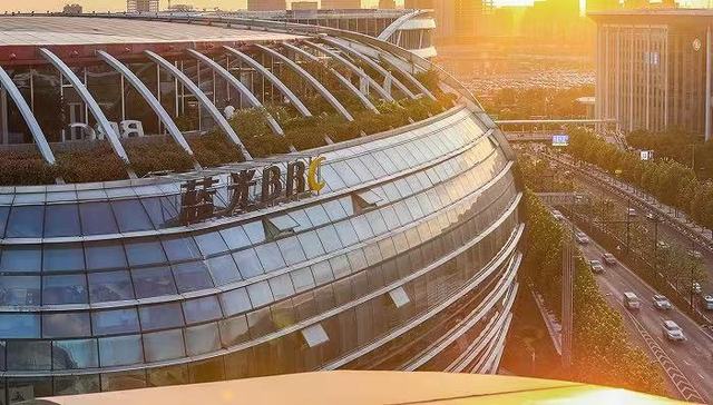 债务规模还在增长，消息称蓝光发展已成立债委会