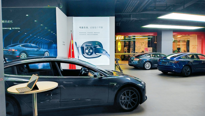 特斯拉又又又降价了，Model 3标准升级版补贴后后售价降至23.59万元