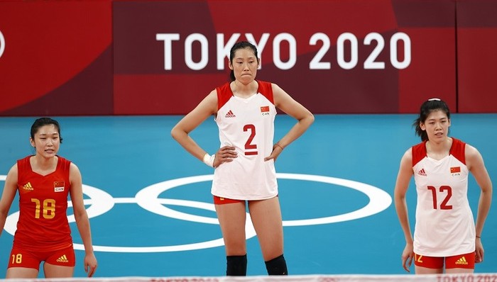 中国军团 | 竞争对手强势取胜，中国女排提前无缘八强