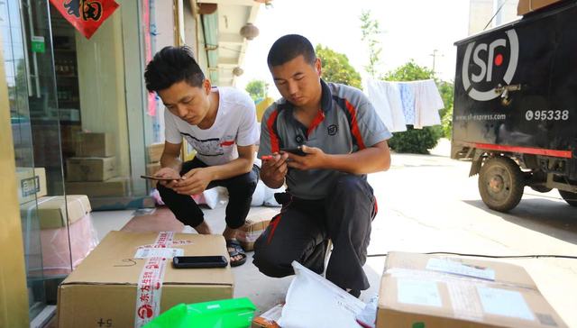 【深度】每天一亿个包裹，“快递进村”有多难？