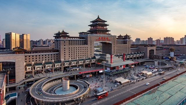 北京严控中高风险地区人员进京，23个地区停售进京火车票