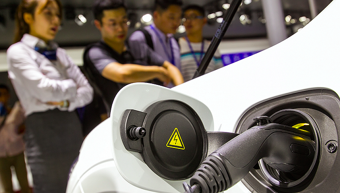 新能源汽车专属保险终于来了！“三电”系统纳入保障，火灾事故还可翻倍赔偿