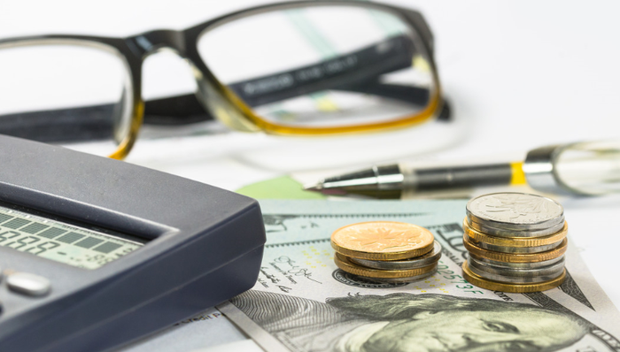 跨界收购,高管频繁变动,利润下滑