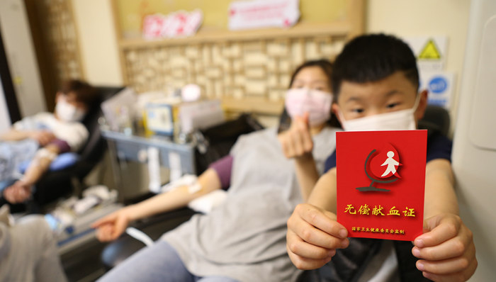 新冠疫情叠加“季节性缺血”，多地紧急呼吁血库告急