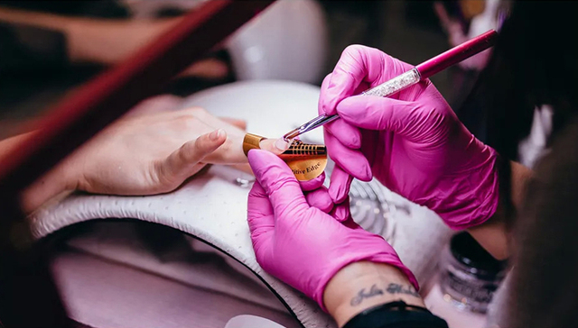 美甲,奥运会,中国市场,消费趋势,资本市场