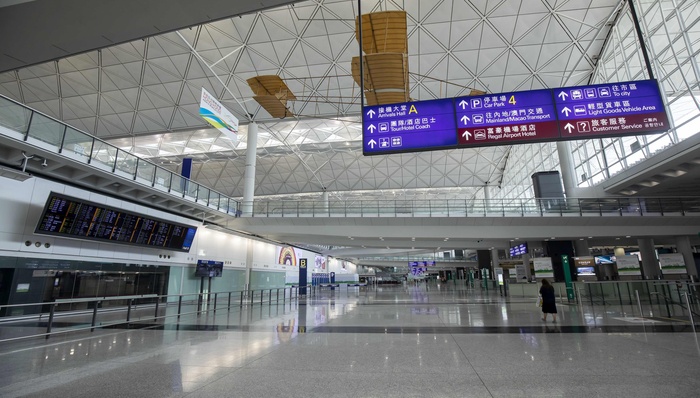 疫情风暴下：飞不动的航司，卖不出票的票代