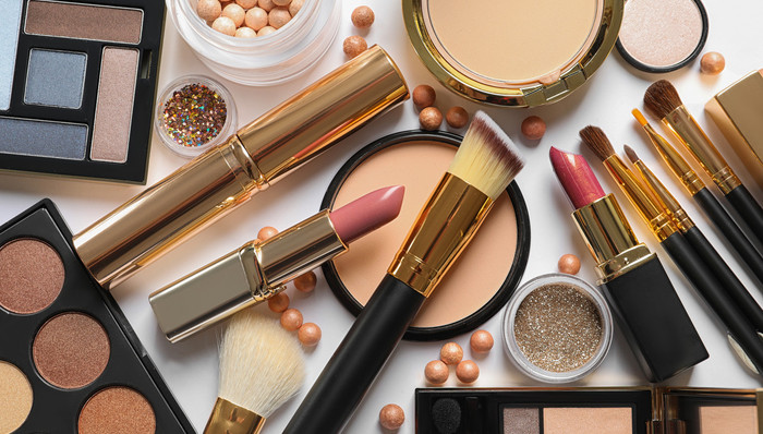 为什么大型美妆集团都赶着投资新兴美妆品牌？