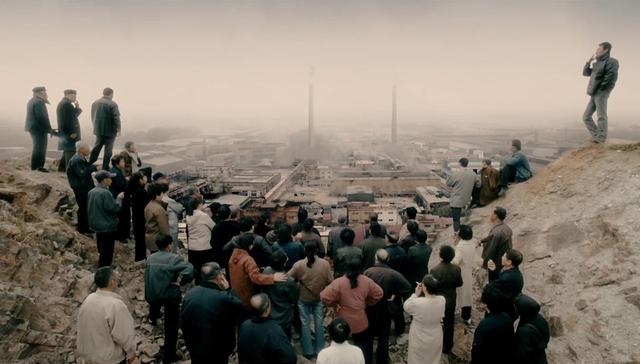 【重返90年代之下岗潮】“铁饭碗”砸碎后，一代工人的沉浮与迷茫