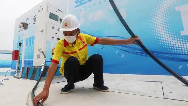 中石油在京首座加氢站投运，将重点发展氢能商用车行业