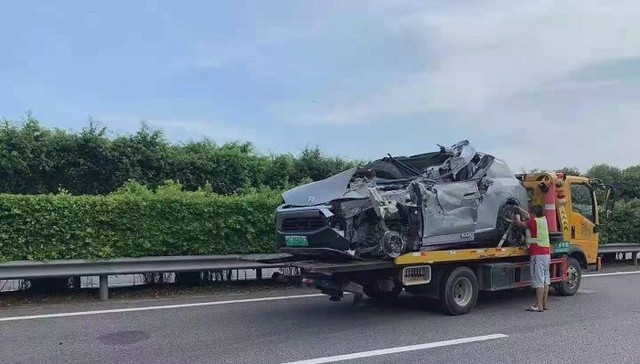 【评论】蔚来车祸之殇，乃新势力造车全行业之痛