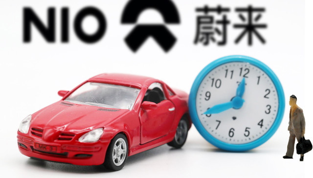 自动驾驶,特斯拉,驾驶模式,魔咒,降维,NOP,自动切换,驾驶车辆,三角警示牌,车企