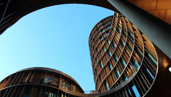 滨江集团,发债补血