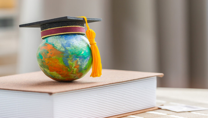 【评论】三年来终止中外合作办学项目520个，背后折射出什么？