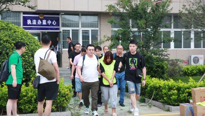 上海,公安,非法网络贷款平台,诈骗,蓝蜻蜓,青苹果,小超人,大南瓜,红魔方,爱疯,快吧,皮皮虾,一家