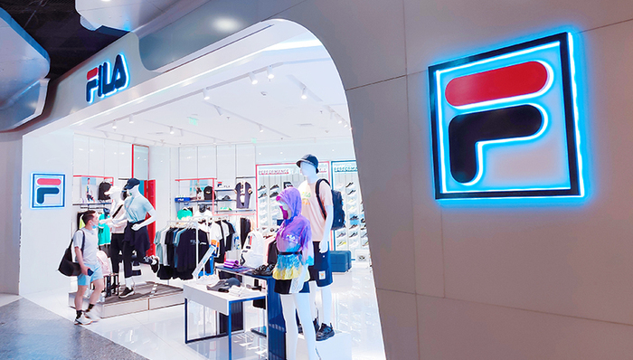 高尔夫产品贡献突出，FILA二季度收入超2019年总和