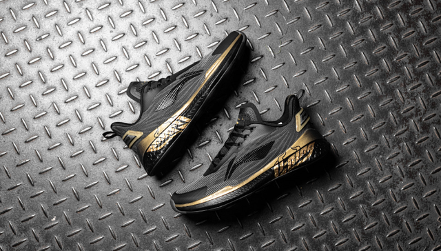 财报,国潮,安踏,服装业务