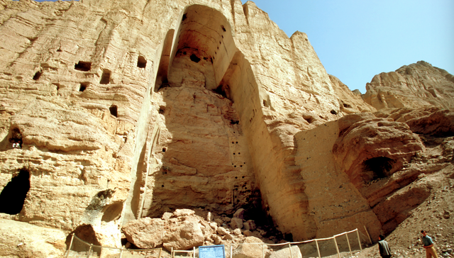 在毁坏与流失的阴影下：阿富汗文物生死劫