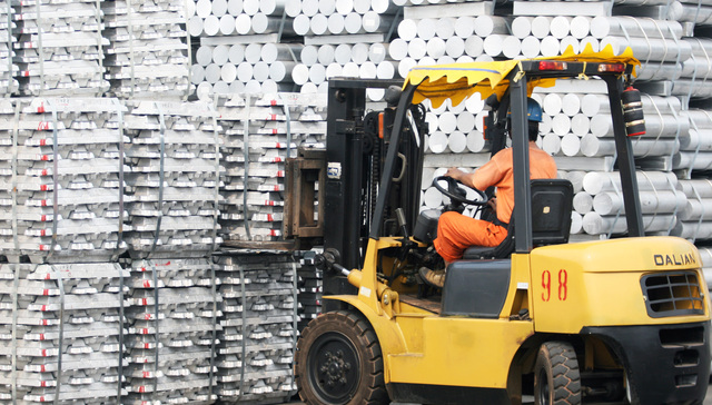 电解铝告别优惠电价，已站上2万元的铝价还得再飞一会