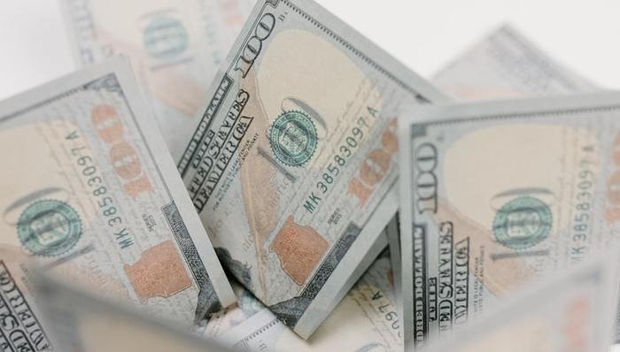 互联网券商,增长放缓,投资