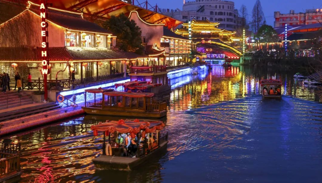 旅游演艺,多元化发展,品牌效应,扩张