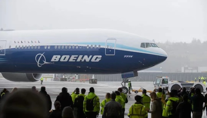 200多架飞机不要了？波音或错失2130亿元大单，原因是...