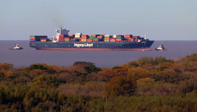 多家航运公司宣布停止涨运费，期待获取客户长期合同