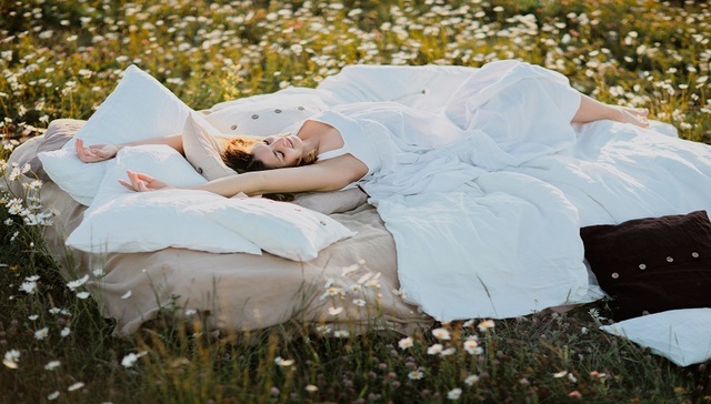 财说 | 现金流恶化、存货猛增，危机逼近梦百合