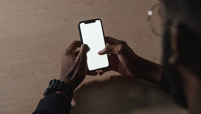 八年带病投保“攻防战”后，手机碎屏险迎来盈利曙光