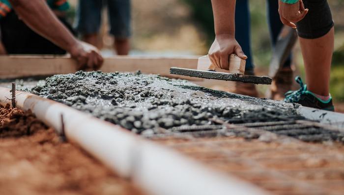 股价走低,净利下滑,增收不增利