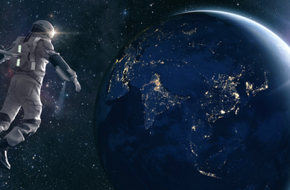 SpaceX完成最新发射任务：送首个“全平民”机组去太空旅行三天