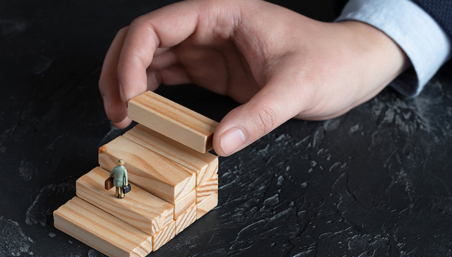 辞任浙商银行行长3个月后，56岁银行老将徐仁艳加盟度小满金融