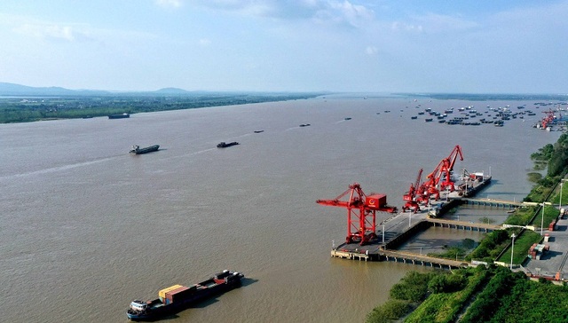 结售汇连续12个月顺差，前8月是去年同期的2.2倍