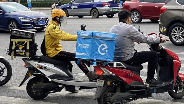 研究报告揭开外卖平台用工之谜：用人单位隐形，骑手变“个体户”