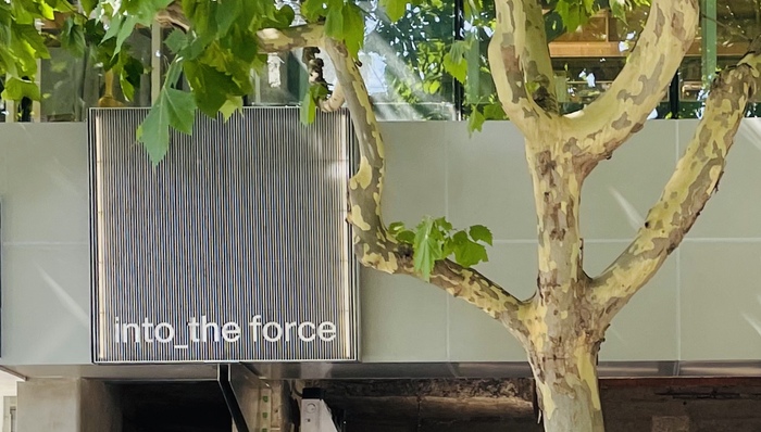 三顿半走到线下，首家咖啡店开在上海网红街区