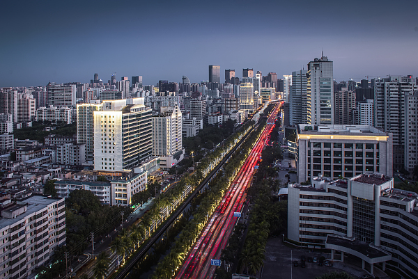 地方新闻精选 | 海口封堵房地产调控政策“漏洞” 福建一女子传播涉疫谣言被行拘