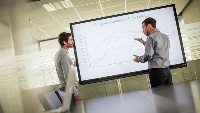 华为入局、缺芯影响减弱，商用显示行业迎来竞争新局面