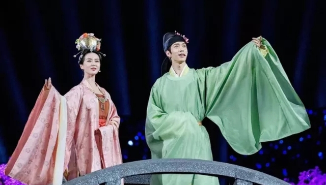 撇去“流量”的浮末后，中秋晚会剩下什么