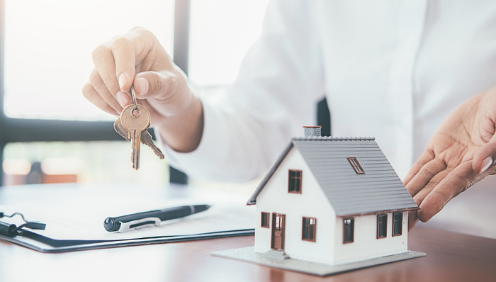 万盈服务,赴港上市