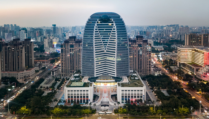 海航董事长陈峰被采取强制措施，顾刚连夜给全体员工一封信