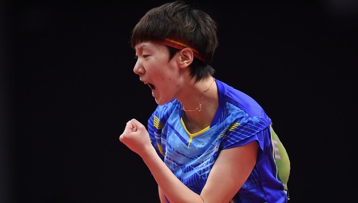 王曼昱决赛横扫孙颖莎，生涯首夺全运乒乓球女单冠军