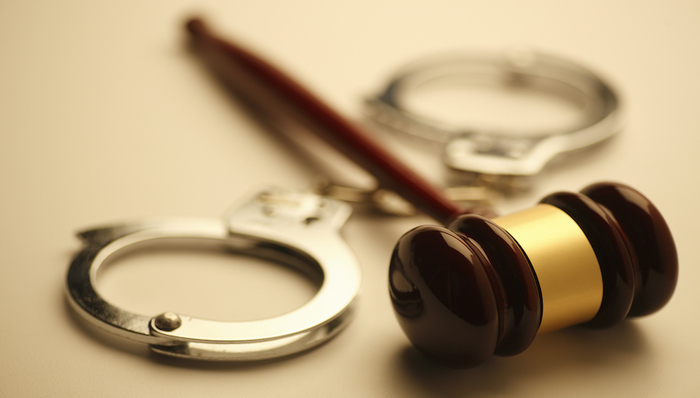 中纪委：多名金融单位干部被查，惩治金融腐败和防控金融风险一体推进